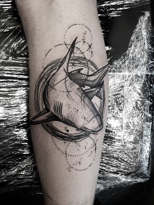#kuro #kurotrash #tattoo #tattooing #tattoos #tattooed #tattooer #black #blackandwhite #blackwork #blackworkers #ink #inked #onlythedarkest #blackink #tattooart #tattooartist #vienna #wien #sketchy #sketching #sketch #blackink #shark #ocean #sketchytattoo  #tattooartist #tattoolife 