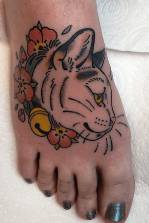 Cute little kitty on the foot for good egg. Thank you! More cats please, as always. 👀🖤 ...#tattoo #tattoos #cat #cattattoo #cattattoos #japanesetattoo #japanesestyletattoo #irezumi #irezumitattoo #irezumi_sketches #neko #nekotattoo #neotraditionaltattoo #neotraditional #catsofinstagram #catportrait #norwichtattoo #norwichtattooist #kittytattoo #traditionaltattoo #cute #cutetattoos