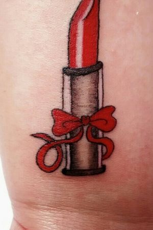 Red Lip Stick Tattoo #ink #inked #inkedup #femaletattooartist #desingtattoo #proyect #inkedgirl #inkedlife #inkedwoman #art #work #artwork #womensempowerment #femaleartist #ensenada #bajacalifornia #mexico #redlipsticktattoo #redlipstick #lipsticktattoo