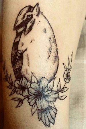 Little Bird Tattoo #ink #inked #inkedgirl #inkedlife #nkedup #tattoo #desing #desingtattoo #inkedwoman #ensenada #bajacalifornia #mexico #blackwork #freestyle #femaletattoo #femaleartist #femaletattooartist #safespace #womensempowerment #bird #littlebird #littlebirdtattoo #birdtattoo