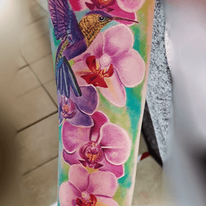 #orchidee #orchideetattoo #tattoo #ink #flowers #kolibri #hummingbird #itzehoe #tattooitzehoe #luckyheadstattoo #schleswigholstein