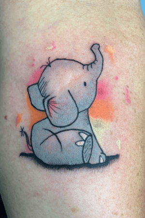 A little #elephant for this client with some pretty soft #shading #sammisparkles #sphinkscanada #elephanttattoo #memorialtattoo