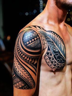 It’s all about the details! This amazing  arm and chest piece is made by our artist at Kamikaze Tattoo in Canggu.Bookings and information:kamikazetattoostudios@gmail.comWA:+62(0)82235144760#kamikazetattoostudio #bali #canggu #blackgreytattoo#kuta #gili #gilitrawangan #tattoos #balitattoo #balitattoostudio #balitattooshop #sleevetattoo #blackandgreytattoo #blackwork #linework
