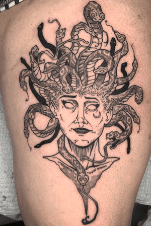 “The Gorgon stares...” Thank you, Chloe, for letting me do this #Medusa for you. Made at @americancrowtattoo 🐍🐍 #columbustattooers #ohiotattooers #btattooing #medusatattoo