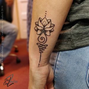 Unalome with Lotus tattoo#tattoo #blackwork #besttattoosindelhi #tattoosforwomen #tattoosforgirls #wheredelhigetsinked #unalometattoo #tattooideaformoms #tattooideas 