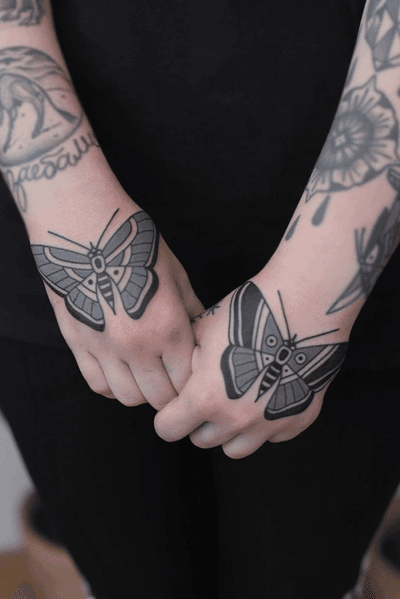 Black n gray butterflies #butterfly #butterflytattoo #patrykhilton #poland #london #berlin #handtattoos #hand #motyl