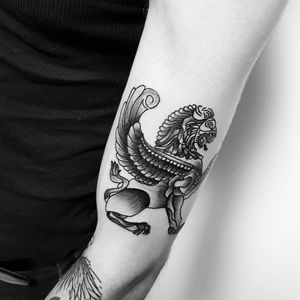 Statue of Lion.🦁#tattoos #tattoo #tattoodo #ink #inked #inkedgirls #inkedboys #tattooer #art #artwork #picoftheday #heidelberg #mannheim #frankfurt #stuttgart #berlin #hamburg  #germany #traditionaltattooart #blackngrey #blackwork #surealism #sketchytattoos #magicmoonsupply