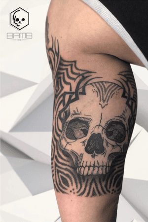 ▪️Geo Tribal Skull 💀.📍C/Carrera 8-10, Barcelona.•••#Bamb #BSkulls #Artfactorybcn #Barcelona #Barcelonatattoo  #Bcntattoo #tattoolovers #ink #inked #inklovers #inkartist #geometricartist #design #GraficDesign #geometrictattoo #geometric #Musicart #musictattoo #music #tattooart #tattooartist #tattooing #pentagrama #tattooist #tattoolife #art #bambtattoo #Dermalize #dermalizepro