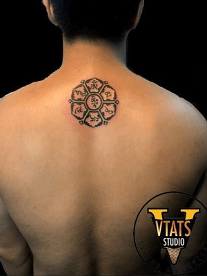 Ta làm chủ cuộc đời ta... " Bánh xe Pháp Luân" -------- Buddha wheel inspried tattoos ... . . . #quangvuart #radiantcolorink #soulofcolor #stelcilswalow #sonen #minitattoo #newshool #sutuvangsupply #tattoohanoi #hanoitattoo #vtatsstudio #tattooing #traditionaltattoo #tattoolife #tattoomen #tattooink #tattoos #vietnamtattoo #freedesign #tattooshop #tattoowomen #traditionnalart #customertattoo #vietnamtattoo #tattooist #tattooshop #tattooed #vietnamtattoo #buddha #wheeltattoo - - - - - - - - - - C O N T A C T U S : 📍 Address: 3th Floor , 12 Cho Gao St, Hoan Kiem Dist, Ha Noi 📍 Địa Chỉ: Tầng 3, 12 Chợ Gạo, Hoàn Kiếm , Hà Nội 🗓 Booking : 090.381.1866 📌 Instagram http://www.instagram.com/quangvu2807/ 📎 FB : https://www.facebook.com/artist.quangvu 📧 Email : Vtats.studio@gmail.com 📌https://vtatsstudiotattoopiercing.business.site/