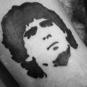 Homenaje a Diego Armando Maradona, el stencil de la foto que lo "inmortalizó" en la formación previa al partido vs Inglaterra en el mundial de México 86 #diegomaradona #diegoarmandomaradona #maradona #3105tattoo #tattooart #tattooartist #tattoolovers #tattoolove #inklovers #inklife #inklove #buenosaires #argentinaink #argentina