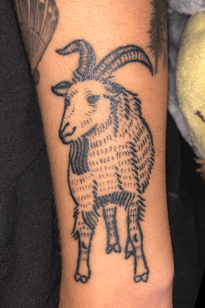 Goat tattoo to symbolize how important friendships are #goat #billygoat #detail #sleeve #forearmsleeve #blackandgray #friendship #friends #doe #fortcollins #colorado #coloradotattoos 