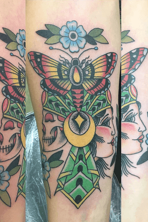 Life/death traditional one shot #traditionaltattoos #gypsygirl #colorful 