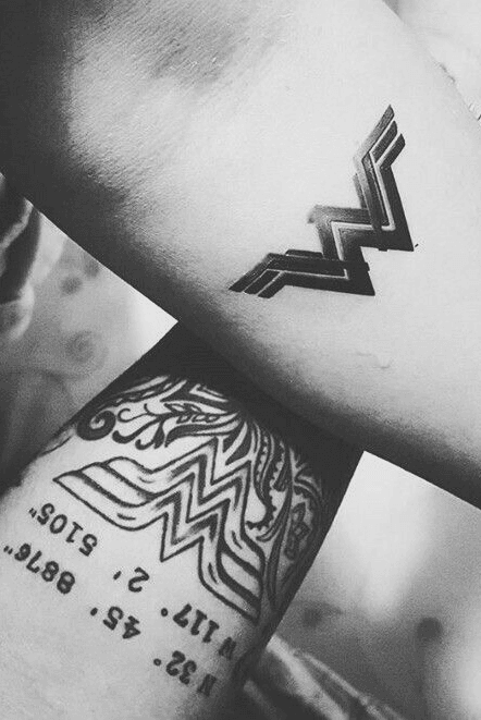 12 Wonderful Wonder Woman Tattoo Designs Design Press