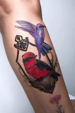 Titirirbí pechi rojo y colibrí, dis aves emblemáticas de la fauna Colombiana #neotraditional #neotradeu #neotraditionaltattoos #birds #neotraditionalbirds #neotradi 