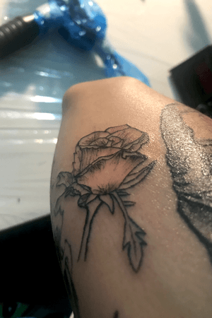Rose tattoo minimal 