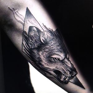 Wolf tattooo forearm