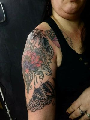 Stoned Tattoo#mandalas #mandalatattoo #freehand #flordelotus ##tattoo #tattoos #tat #toptags #ink #inked #tattooed #tattoist #design #instagood #photooftheday #tatted #instatattoo #tatts #tats #amazingink #tattedup #inkedup 