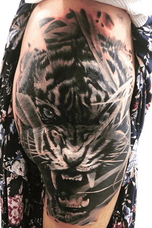 Massive cover up designed and tattooed by bigbear_tattoo (on instagram) 