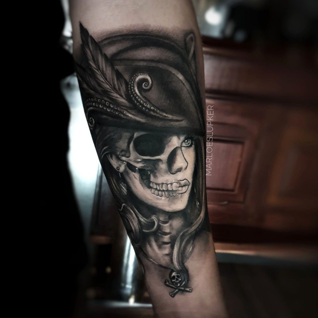 Pin de Pamela em Designs Stencils Templates  Ideas  Pirate tattoo  Tatuagem de navio de pirata Tatuagem de manga náutica