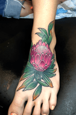 #neotraditional #protea #flower #foot #tattoo