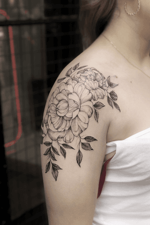 Peonies 🍃 #tattoo #tattoos #tatts #uk #nottingham #blackandgreytattoo #dotwork #flowertattoo #botanicaltattoo #peony #peonytattoo #artwork #art #dotworktattoo #peoniestattoo #artist #earthtones #flowers #black #uktattoos #nottinghamtattoos #inked #ink #dots #floral #floraltattoo #tattooideas #tattoodesign #details #tattoodetails #greenpower 
