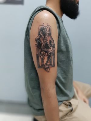 Primeira sessão da tattoo customizada feita pelo Artista Diego