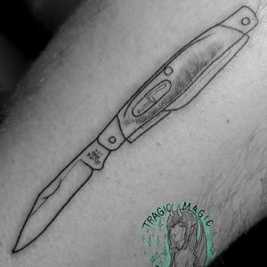 Fine line pocket knife