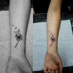 #flowertattoo #tattoofeminina #girltattoo #tattoo #tatoo #tato #tatu #tattooidea #tatouages #tatouage #tatuaje #tatuagem #tattooart #tattooartist #tattooartistmagazine 