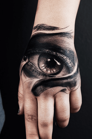 Third eye by Emir Geylani @emirgeylani7 #eyetattoo #eye #blackandgrey #handtattoo #fullhand 