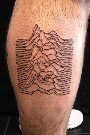 Joy division unknown pleasures. Done by Ross Clark, on Another Ross Clark...”Will the real Ross Clark please stand up, please stand up” 🤷🏼‍♂️