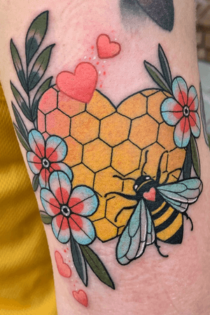 Fun traditional heart and bee. Would love to do more stuff like this for inquires please email me at Tattoosbyaustin115@gmail.com