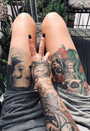 #portrait #lacatrina #watch #colortattoo #color #newschool #leg #legtattoo #sleeve #sleevetattoo #Tattoodo #inked #tattooed 