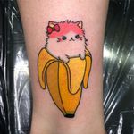 Cat tattoo by Faith Johnsen #FaithJohnsen #cattattoos #cattattoo #cat #kitty #cute #animal #petportrait #pet #color #banana #funny #food #pink #leg