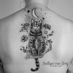 Cat tattoo by Madlyne van Looy #MadlynevanLooy #cattattoos #cattattoo #cat #kitty #cute #animal #petportrait #pet #illustrative #blackandgrey #flowers #moon #back