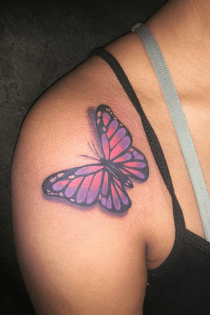 Very fun butterfly i got to do a few days ago. Check out the shadow 😎
