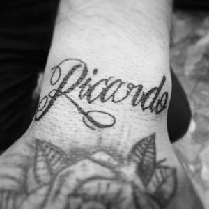 Lettering de hace unos días! 🤘#lettering #letteringtattoo #tattoo #inked #inklovers #letteringlove #argentinatattoo #argentinaink #tatuaje #argentinatatuajes