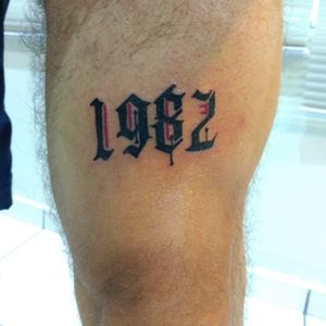 1982 #talainktattoo #letteringtattoo #tattoocampinas #tattooescrita 