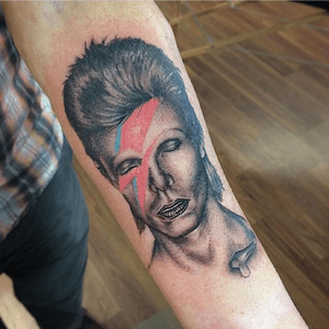 David Bowie portrait from a little while ago. Would love to do more small scale portraits like this. For appointments just email me at jimltattooer@gmail.com