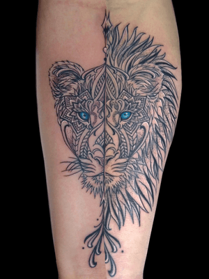 tattooed #tattooart #ink #inked #tattooing #tattooist #tattoolife #tattoo#leao #leaotattoo #lionesstattoo #liontattoo #lion #tattoo #handpoke #inked #ink #tattooed #tattoos #tattooartist #tattooart #instattoo #art #tatuagem #vilamatilde #ilhabela #atibaia #saopaulo 