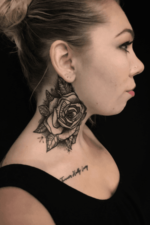 Rose with @destinyclairexo ! #rashatattoo #rosetattoo #rosetattoos #necktattoo #necktattoos #eartattoo #picoftheday #girlswithtattoos #penticton #pentictontattoo #pentictonartist #okanagan #okanagantattoo #okanagantattoos #okanaganlifestyle
