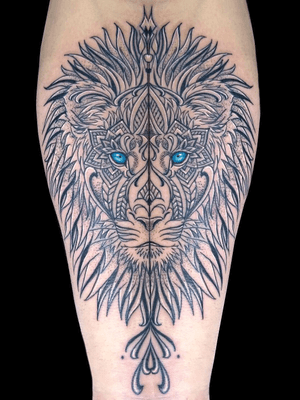 tattooed #tattooart #ink #inked #tattooing #tattooist #tattoolife #tattoo#leao #leaotattoo #lionesstattoo #liontattoo #lion #tattoo #handpoke #inked #ink #tattooed #tattoos #tattooartist #tattooart #instattoo #art #tatuagem  #vilamatilde #ilhabela #atibaia #saopaulo 