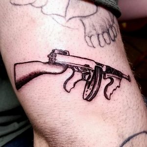 Tommy Gun (Arm Above Elbow) #DocDidIt #TommyGun #Gun #Arm #MobTattoo