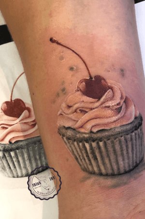 ?!do u like 🧁 ? ? ? #cupcakes #cakesinacup #yummy #sweets @i.am.ink_tattooproducts @hellotattoomed @realistic.ink @intenzetattooink #intenzepride #inks #realistictattoo @tattoodo #hellotattoomed #tattoocare #theinklabbinks #binks #vscotattoo #coloryourlife