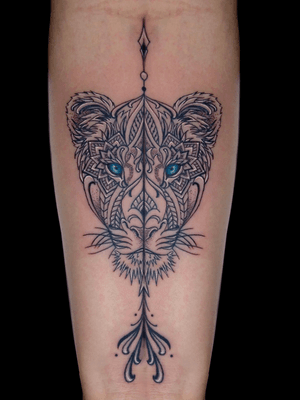 tattooed #tattooart #ink #inked #tattooing #tattooist #tattoolife #tattoo#leao #leaotattoo #lionesstattoo #liontattoo #lion #tattoo #handpoke #inked #ink #tattooed #tattoos #tattooartist #tattooart #instattoo #art #tatuagem #vilamatilde #ilhabela #atibaia #saopaulo 