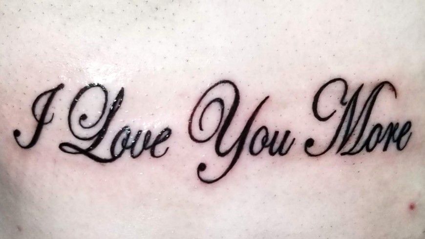 Kourtney Kardashian tattooed I love you on Travis Barkers arm