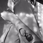 Venus #tattoo #ancientgreek #SculptureTattoo #sculpture #lines #ancient #venus #aphrodite #busto #bustotattoo #minimal #minimaltattoo #minimalistic #art #tattooart #arte #greece #bishoprotary #stattoo #mythology #ig_greece #thesaloniki 