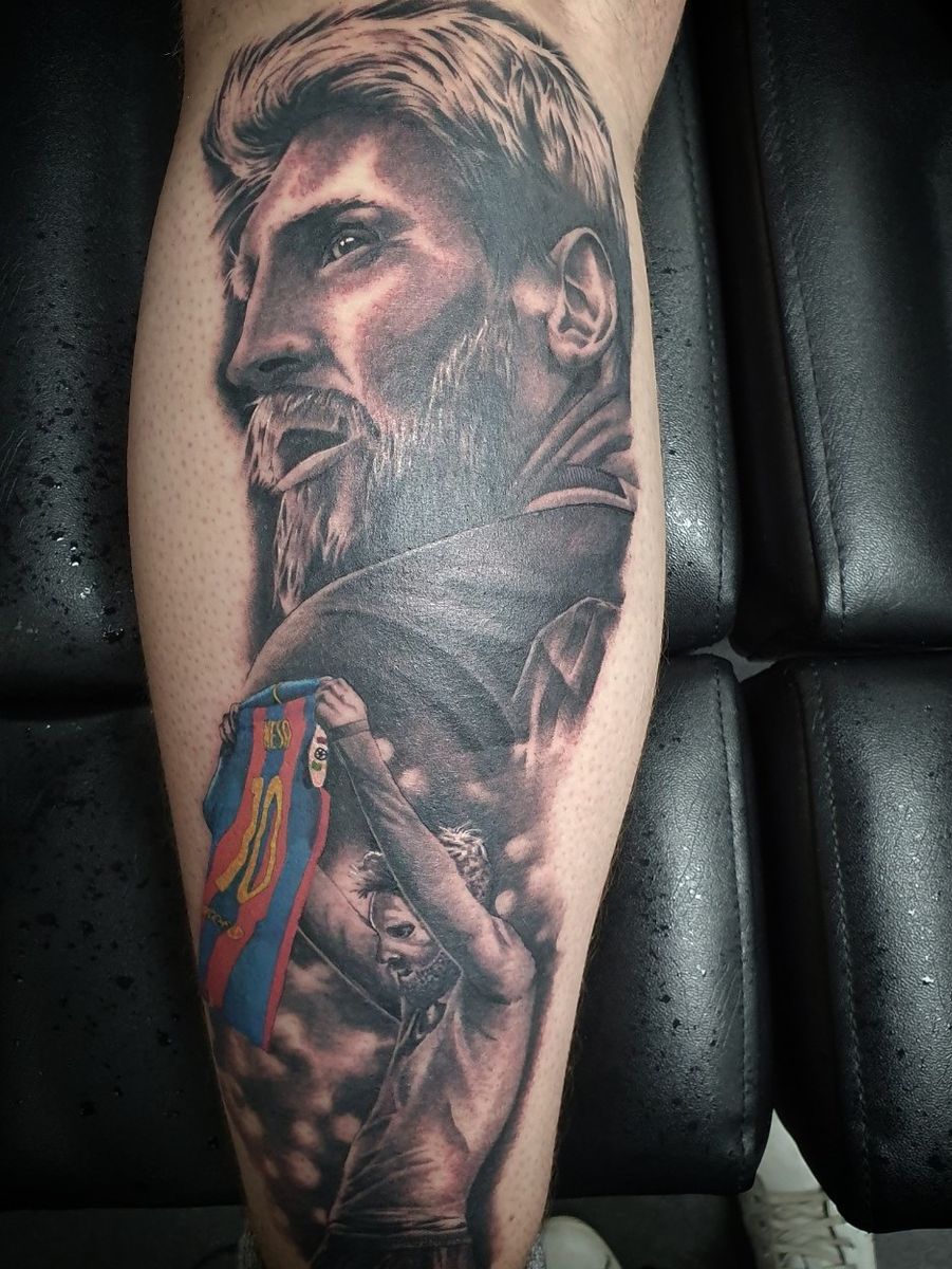 Tattoo uploaded by Sammy Kent (@startattooist) • #messi #messitattoo  #barcelona #barcelonatattoo #footballtattoo #footballer #portrait #football  #colour #blackandgrey #kent #southlondon • Tattoodo