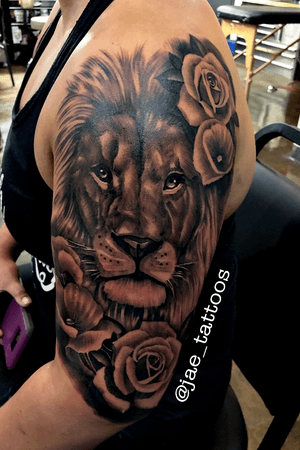 King of the Jungle and Flowers by Jae at Tsunami Tattoo in Tacoma, WA. For more info @Jae_Tattoos on Instagram