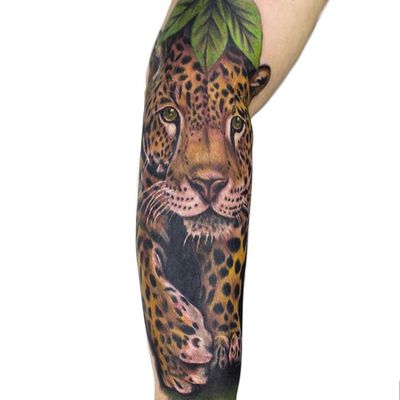 Start of a full colour animal sleeve! #fullcolourtattoo #fullcolour #leopardtattoo #armtattoo #animaltattoo #wildanimals #animals #leopard #tattoo #ink #armtattoo #ladytattoo #deatiled #fullcolourtattoo #colourrealism 