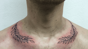 #tattoo#tatouage#linework#flower#necktattoo#blackwork#bayleaves#laurier#ink#tattoolove#calmtattoo#switzerland#swisstattoo#lausanne#tattoolausanne